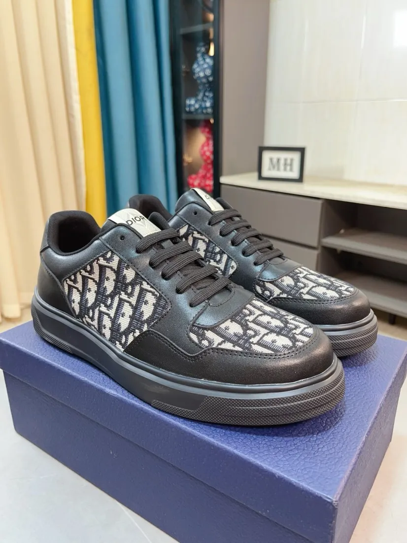 Men's men's shoes 💰420🌹🌹【Dior】Best-selling official website world premiere🔝Men's high-end brand of shoes latest series on the official website: uppers are made of imported cowhide with specially designed fabrics➕mesh breathable lining. Make walking more convenient and comfortable! Compared with the official quality, Midea’s 1:1 replica. Create a fashionable personality to set off your uniqueness! A must-have for trendy men! Classic style. Men's sizes: 38-44.
